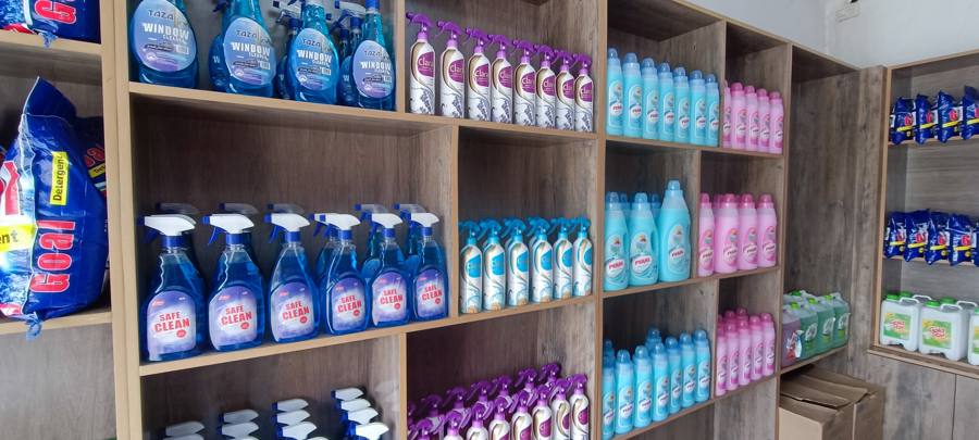 Glass and multi-surface cleaners at CleanHub